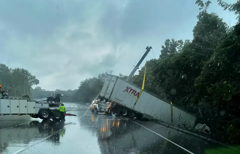 CT truck wrecker recovery